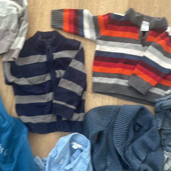 Excellent condition boys clothes size 12mo-3T. The cutest brand name clothes! - Picture 7 of 8